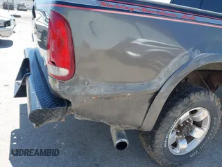 2004 Ford F-250 XL с VIN 1FTNW21P94EC77427, выставлен на аукционе IAAI как лот 42240201 с пробегом Не указан миль и . История ставок и продаж доступна на DreamBid. Изображение 6.