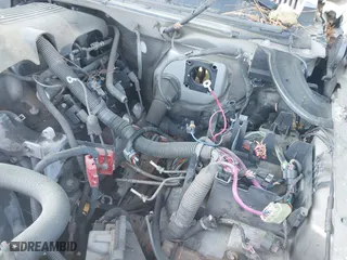 2004 Chevrolet Silverado 1500 Work Truck with VIN 2GCEC19V641117092, listed as a IAAI auction lot 42015604 with 1 mi miles. Bid and sale history available at carsss.com. Image 6.