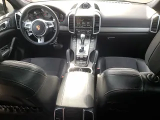 2013 Porsche Cayenne GTS с VIN WP1AD2A29DLA72323, выставлен на аукционе Copart как лот 52990885 с пробегом 100 812 миль миль и Списание • Salvage title. История ставок и продаж доступна на DreamBid. Изображение 8.