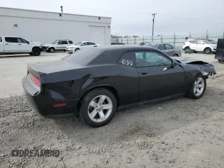 2014 Dodge Challenger R/T z VIN 2C3CDYBT4EH186379, wystawiony jako Copart lot #47617805 z przebiegiem 131 131 mil mil oraz Szkoda całkowita • Salvage title. Historia ofert i sprzedaży dostępna na DreamBid. Obrazek 3.