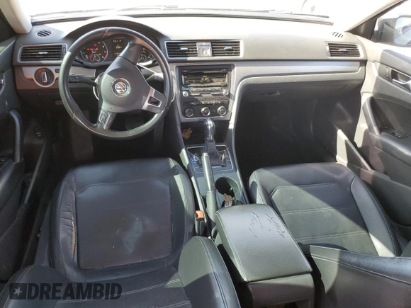2014 Volkswagen Passat Wolfsburg Edition with VIN 1VWAT7A34EC082377, listed as a Copart auction lot 52820235 with 196,901 mi miles and Salvage title. Bid and sale history available at DreamBid. Image 8.