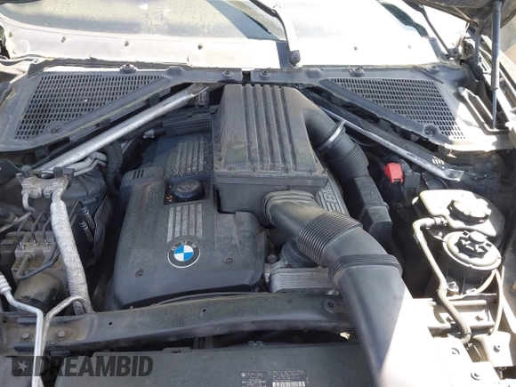 2007 BMW X5 3.0si z VIN 4USFE43597LY80810, wystawiony jako IAAI lot #41940471 z przebiegiem 217 754 mil mil oraz . Historia ofert i sprzedaży dostępna na DreamBid. Obrazek 10.