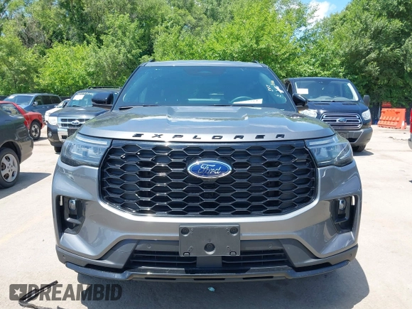 2025 Ford Explorer ST-Line with VIN 1FMUK8KH7SGB37620, listed as a IAAI auction lot 42553038 with 8,067 mi miles and . Bid and sale history available at DreamBid. Image 12.