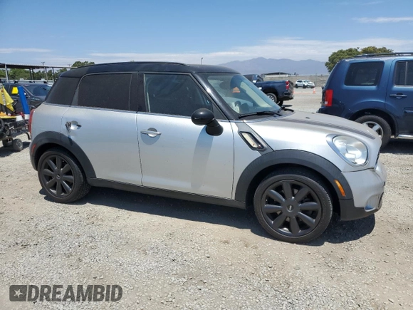 2013 MINI Countryman S with VIN WMWZC3C58DWP20864, listed as a Copart auction lot 64034385 with 72,487 mi miles and Clean title. Bid and sale history available at DreamBid. Image 4.