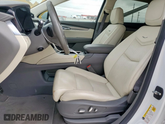 2017 Cadillac XT5 Luxury FWD with VIN 1GYKNBRS5HZ131517, listed as a Copart auction lot 60605595 with 130,522 mi miles and Clean title. Bid and sale history available at DreamBid. Image 7.