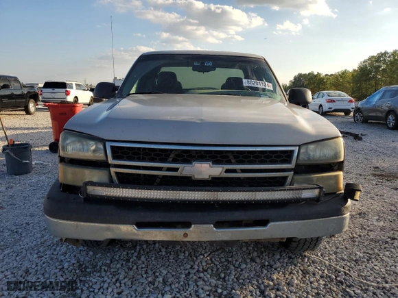 2006 Chevrolet Silverado 1500 LS with VIN 1GCEC19X36Z117305, listed as a Copart auction lot 80201124 with 227,467 mi miles and Clean Title. Bid and sale history available at carsss.com. Image 5.