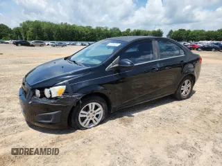 2012 Chevrolet Sonic LT z VIN 1G1JD5SB6C4109315, wystawiony jako Copart lot #61291025 z przebiegiem 143 603 mil mil oraz Czysty tytuł • Clean title. Historia ofert i sprzedaży dostępna na DreamBid. Obrazek 1.