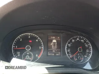 2015 Volkswagen Passat SE с VIN 1VWBV7A3XFC029957, выставлен на аукционе Copart как лот 54874925 с пробегом 107 730 миль миль и Списание • Salvage title. История ставок и продаж доступна на DreamBid. Изображение 9.