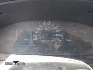 1999 Nissan Frontier XE z VIN 1N6ED26Y5XC321492, wystawiony jako IAAI lot #42116307 z przebiegiem 446 841 mil mil oraz . Historia ofert i sprzedaży dostępna na DreamBid. Obrazek 7.