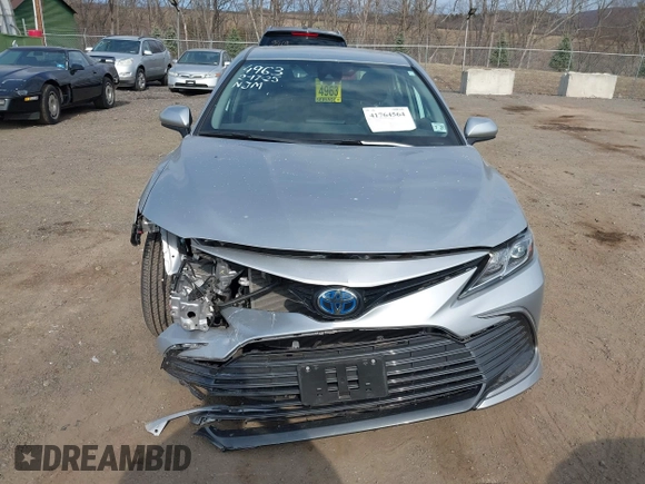 2022 Toyota Camry Hybrid LE with VIN 4T1C31AK9NU595842, listed as a IAAI auction lot 41764564 with 33,783 mi miles. Bid and sale history available at carsss.com. Image 12.