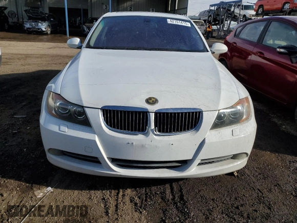 2006 BMW 3 Series 330xi with VIN WBAVD33556KV67236, listed as a Copart auction lot 42151415 with 0 mi miles and Salvage Title. Bid and sale history available at carsss.com. Image 5.