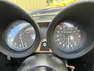 1985 Alfa Romeo Spider Veloce z VIN ZARBA5415F1020937, wystawiony jako Copart lot #63728494 z przebiegiem 115 547 mil mil oraz Tytuł czysty. Historia ofert i sprzedaży dostępna na DreamBid. Obrazek 8.