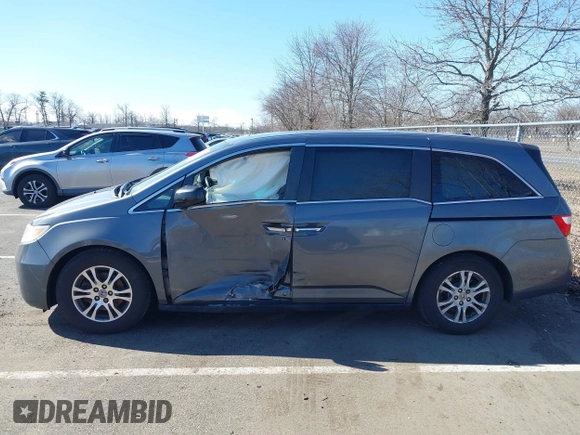 2011 Honda Odyssey EX-L with VIN 5FNRL5H60BB103430, listed as a IAAI auction lot 41752581 with 108,422 mi miles and . Bid and sale history available at carsss.com. Image 6.