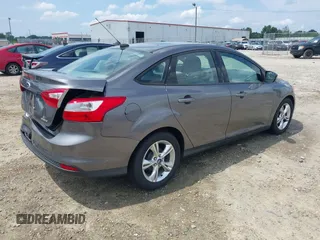 2013 Ford Focus SE z VIN 1FADP3F27DL267203, wystawiony jako IAAI lot #42470614 z przebiegiem 180 153 mil mil oraz . Historia ofert i sprzedaży dostępna na DreamBid. Obrazek 4.