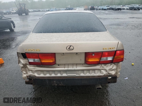 1998 Lexus ES 300 с VIN JT8BF28G1W5047813, выставлен на аукционе Copart как лот 55813415 с пробегом 111 663 миль миль и Списание • Salvage title. История ставок и продаж доступна на DreamBid. Изображение 6.