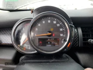 2019 MINI Hardtop 4 Door Cooper S с VIN WMWXU3C58K2H87220, выставлен на аукционе Copart как лот 55775665 с пробегом 54 404 миль миль и Списание • Salvage title. История ставок и продаж доступна на DreamBid. Изображение 9.