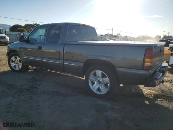 2001 Chevrolet Silverado 1500 LS with VIN 2GCEC19TX11265109, listed as a Copart auction lot 44585145 with 0 mi miles and Salvage Title. Bid and sale history available at carsss.com. Image 2.