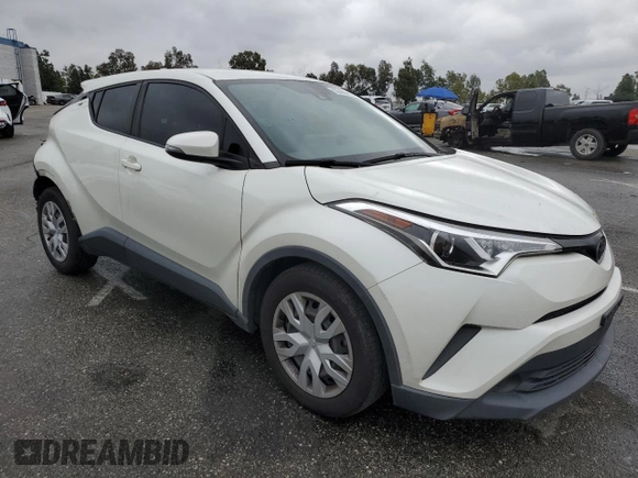 2019 Toyota C-HR XLE z VIN JTNKHMBX7K1028552, wystawiony jako Copart lot #55490905 z przebiegiem 127 397 mil mil oraz Szkoda całkowita • Salvage title. Historia ofert i sprzedaży dostępna na DreamBid. Obrazek 4.