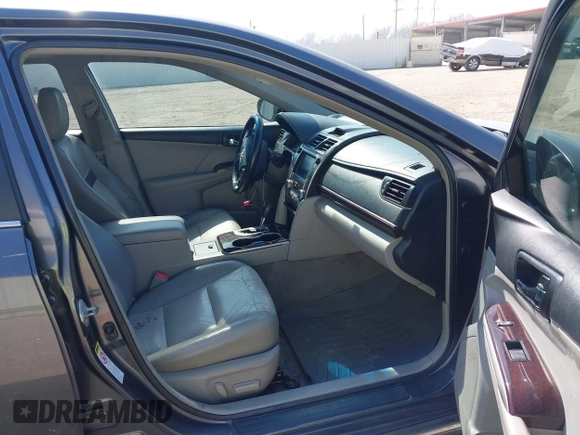 2012 Toyota Camry SE with VIN 4T1BK1FK2CU513986, listed as a IAAI auction lot 41538713 with 176,862 mi miles. Bid and sale history available at carsss.com. Image 5.