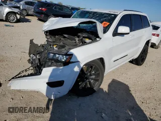 2022 Jeep Grand Cherokee WK Laredo X with VIN 1C4RJEAG5NC127233, listed as a Copart auction lot 84218524 with 0 mi miles and Salvage Title. Bid and sale history available at carsss.com. Image 1.