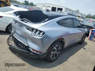 2022 Ford Mustang Mach-E Premium с VIN 3FMTK3SS2NMA17406, выставлен на аукционе Copart как лот 60129565 с пробегом 28 940 миль миль и Списание • Salvage title. История ставок и продаж доступна на DreamBid. Изображение 3.