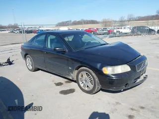 2005 Volvo S60 с VIN YV1RS592852480393, выставлен на аукционе IAAI как лот 41769213 с пробегом 215 975 миль миль и . История ставок и продаж доступна на DreamBid. Изображение 1.