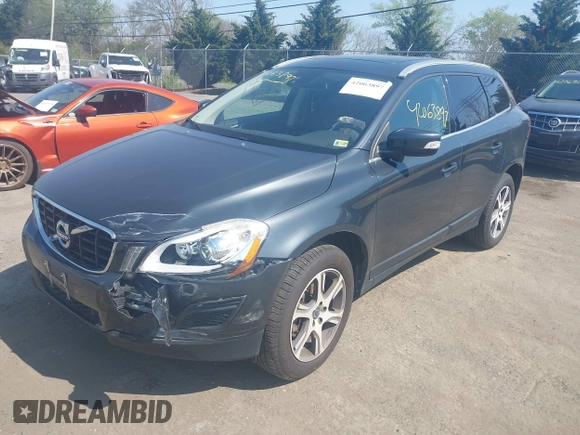 2013 Volvo XC60 T6 with VIN YV4902DZ2D2426548, listed as a IAAI auction lot 42063897 with 86,129 mi miles. Bid and sale history available at carsss.com. Image 17.