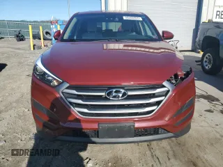 2018 Hyundai Tucson SE z VIN KM8J2CA43JU768692, wystawiony jako Copart lot #50586955 z przebiegiem 46 703 mil mil oraz Szkody całkowita. Historia ofert i sprzedaży dostępna na DreamBid. Obrazek 5.