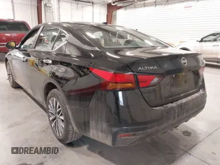 2025 Nissan Altima SV with VIN 1N4BL4DW7SN323575, listed as a IAAI auction lot 41603252 with 5,779 mi miles and . Bid and sale history available at DreamBid. Image 3.