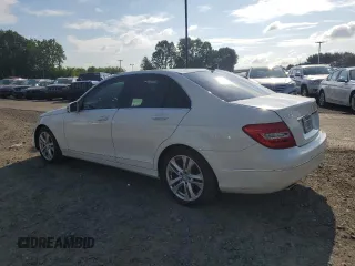 2012 Mercedes-Benz C 300 Sport с VIN WDDGF8BB9CA699384, выставлен на аукционе Copart как лот 62845925 с пробегом 121 796 миль миль и Списание • Salvage title. История ставок и продаж доступна на DreamBid. Изображение 2.