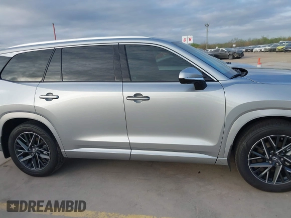 2024 Lexus TX 350 with VIN 5TDAAAA61RS000500, listed as a IAAI auction lot 41847514 with 7,952 mi miles and . Bid and sale history available at DreamBid. Image 13.