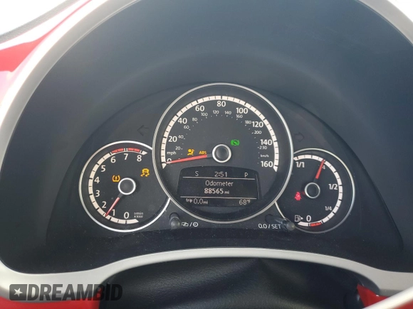 2015 Volkswagen Beetle 1.8T with VIN 3VW517AT6FM807260, listed as a Copart auction lot 85586124 with 88,565 mi miles and Salvage title. Bid and sale history available at DreamBid. Image 9.
