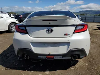 2024 Toyota GR86 Premium with VIN JF1ZNBE19R8754072, listed as a Copart auction lot 51650485 with 9,953 mi miles and Salvage Title. Bid and sale history available at carsss.com. Image 6.
