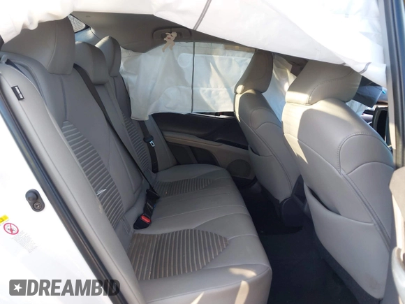 2018 Toyota Camry LE with VIN 4T1B11HK5JU565402, listed as a IAAI auction lot 41824110 with 105,659 mi miles. Bid and sale history available at carsss.com. Image 8.