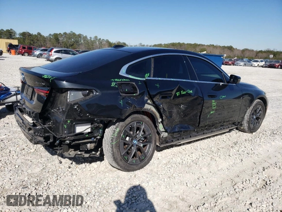 2023 BMW i4 eDrive40 z VIN WBY73AW00PFR12197, wystawiony jako Copart lot #46281765 z przebiegiem 21 024 mil mil oraz Szkoda całkowita • Salvage title. Historia ofert i sprzedaży dostępna na DreamBid. Obrazek 3.