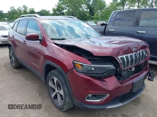 2019 Jeep Cherokee Limited z VIN 1C4PJMDN0KD209386, wystawiony jako IAAI lot #42650728 z przebiegiem 84 848 mil mil oraz . Historia ofert i sprzedaży dostępna na DreamBid. Obrazek 1.