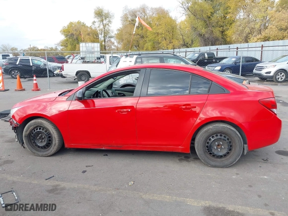 2014 Chevrolet Cruze LS with VIN 1G1PA5SG1E7183127, listed as a IAAI auction lot 40790905 with 118,508 mi miles. Bid and sale history available at carsss.com. Image 15.