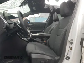2025 BMW X2 xDrive28i with VIN WBX63GM0XS5085930, listed as a Copart auction lot 44300815 with 8,157 mi miles and Salvage Title. Bid and sale history available at carsss.com. Image 7.