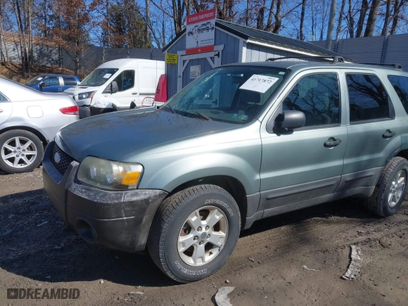 2006 Ford Escape XLT with VIN 1FMYU93166KA88481, listed as a IAAI auction lot 41717872 with 155,539 mi miles. Bid and sale history available at carsss.com. Image 15.