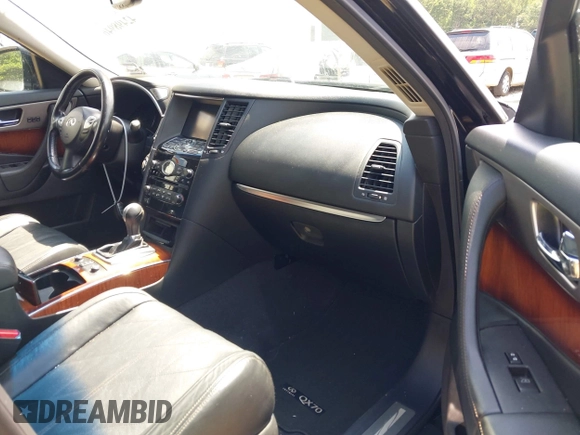 2014 Infiniti QX70 с VIN JN8CS1MW8EM410917, выставлен на аукционе IAAI как лот 42498946 с пробегом 224 064 миль миль и . История ставок и продаж доступна на DreamBid. Изображение 5.