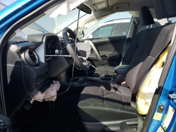 2018 Toyota RAV4 LE with VIN JTMZFREV8JJ181911, listed as a Copart auction lot 48602345 with 31,514 mi miles and Salvage Title. Bid and sale history available at carsss.com. Image 7.