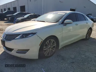 2013 Lincoln MKZ with VIN 3LN6L2JK1DR800952, listed as a Copart auction lot 48518525 with 201,830 mi miles and Salvage Title. Bid and sale history available at carsss.com. Image 1.