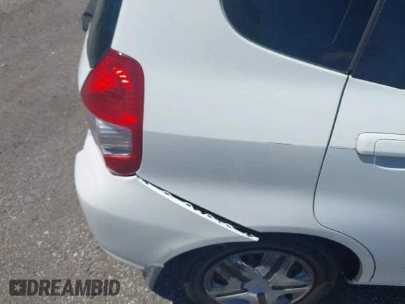2007 Honda Fit с VIN JHMGD38437S011129, выставлен на аукционе IAAI как лот 42581199 с пробегом 193 482 миль миль и . История ставок и продаж доступна на DreamBid. Изображение 6.