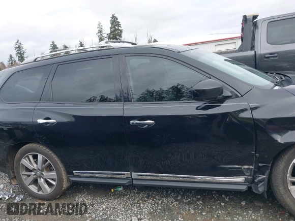 2014 Nissan Pathfinder SV with VIN 5N1AR2MN3EC665407, listed as a IAAI auction lot 41611941 with 94,894 mi miles. Bid and sale history available at carsss.com. Image 14.