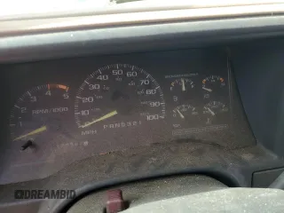 1995 GMC Sierra 1500 z VIN 2GTEK19K1S1561454, wystawiony jako Copart lot #47128465 z przebiegiem 178 963 mil mil oraz Szkody całkowita. Historia ofert i sprzedaży dostępna na DreamBid. Obrazek 9.