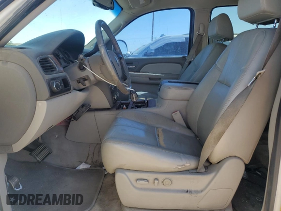 2007 Chevrolet Suburban LT with VIN 3GNFC16097G300308, listed as a Copart auction lot 84014154 with 168,618 mi miles and Salvage title. Bid and sale history available at DreamBid. Image 7.