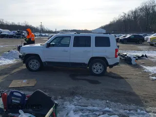 2017 Jeep Patriot Sport with VIN 1C4NJPBB5HD166657, listed as a IAAI auction lot 41301710 with 142,633 mi miles. Bid and sale history available at carsss.com. Image 15.