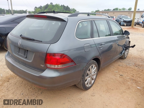 2012 Volkswagen Jetta TDI w/Sunroof & Nav with VIN 3VWPL7AJ3CM662367, listed as a IAAI auction lot 42113234 with 105,686 mi miles and . Bid and sale history available at DreamBid. Image 4.