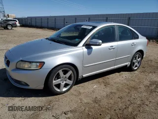 2008 Volvo S40 2.4L with VIN YV1MS390382392045, listed as a Copart auction lot 49746445 with 158,292 mi miles and Salvage Title. Bid and sale history available at carsss.com. Image 1.