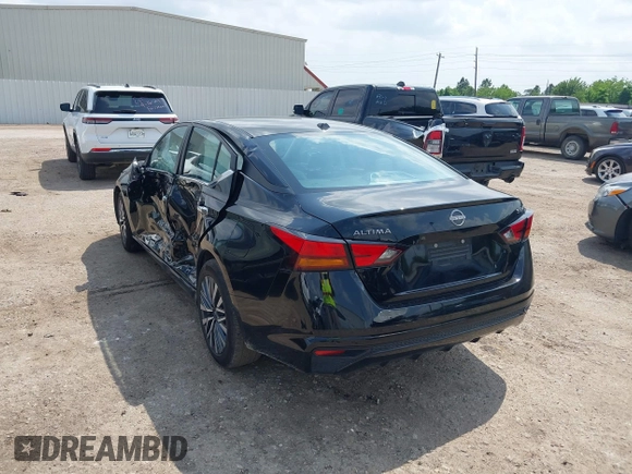 2024 Nissan Altima 2.5 SV with VIN 1N4BL4DVXRN324950, listed as a IAAI auction lot 42131175 with 55,658 mi miles. Bid and sale history available at carsss.com. Image 3.